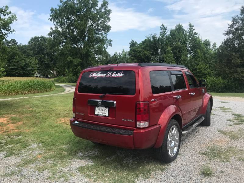 2010 Dodge Nitro Heat 4x4 Back Glass of tailgate  Lettering from Kenneth H, NC