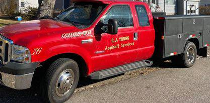 2006 f350 utility truck Lettering from Jennifer I, MA