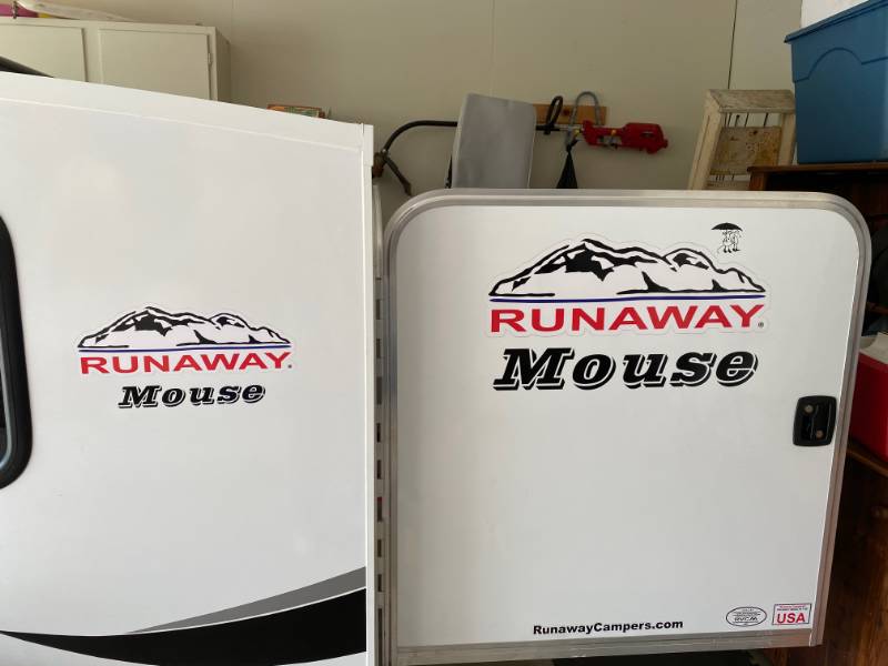 Runaway Cool Camp Faker door Lettering from Nancy Z, MO