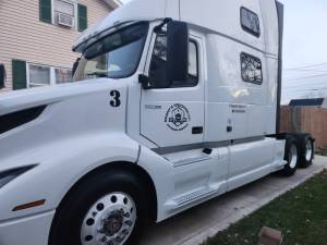 2020 Volvo vnl 860 Semi trucks Lettering from Charles E, IN