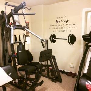 Weight room wall lettering decoration