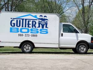 2007 Chevy box van Box truck Lettering from David D, NC